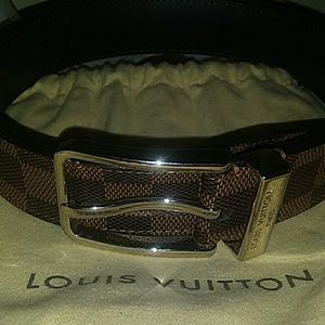 Louis Vuitton mens belt
